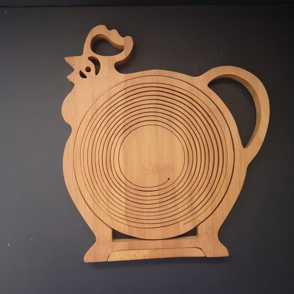 Artisan Made Carved Chicken Shape Bamboo Wooden Collapsible Multifunction Basket